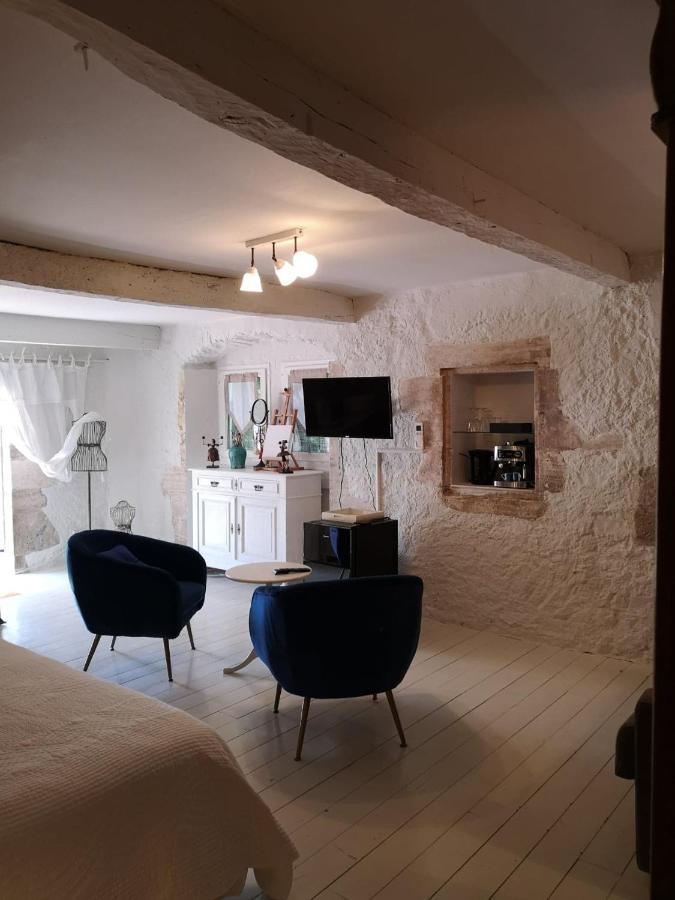 Au Clos Des Anges Saint-Jean-de-Maruejols-et-Avejan ภายนอก รูปภาพ