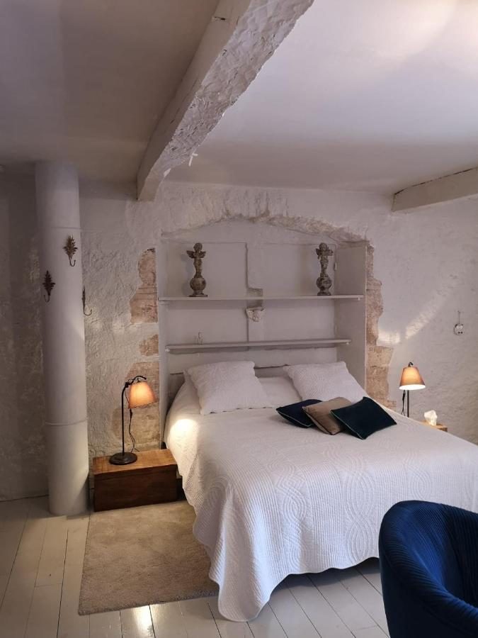 Au Clos Des Anges Saint-Jean-de-Maruejols-et-Avejan ภายนอก รูปภาพ